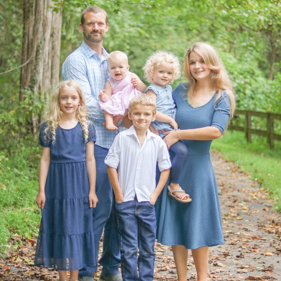 Meet your Posher, Melissa - Picture 5 of 5